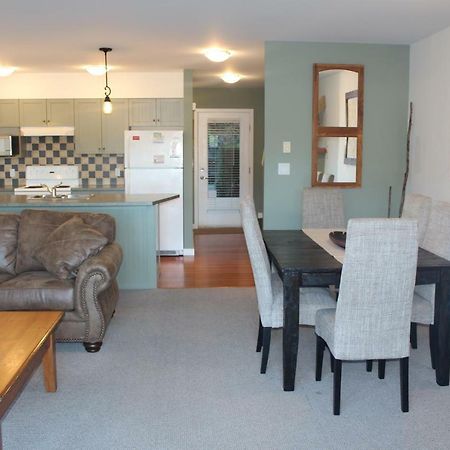 Siennas Harbour House Apartment Tofino Exterior foto