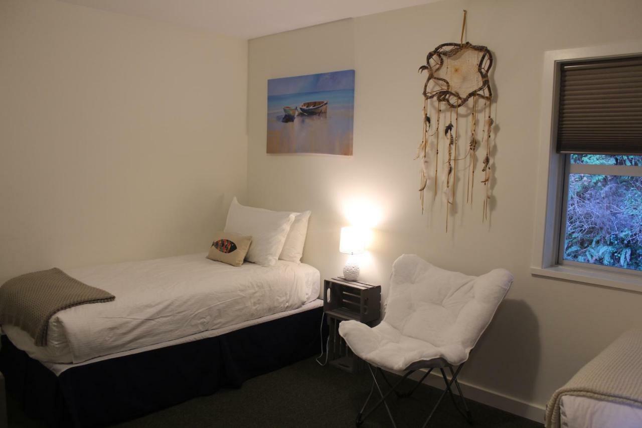 Siennas Harbour House Apartment Tofino Exterior foto